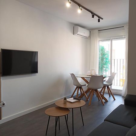 Apartamento Vacacional Cuarteles Málaga Exteriör bild