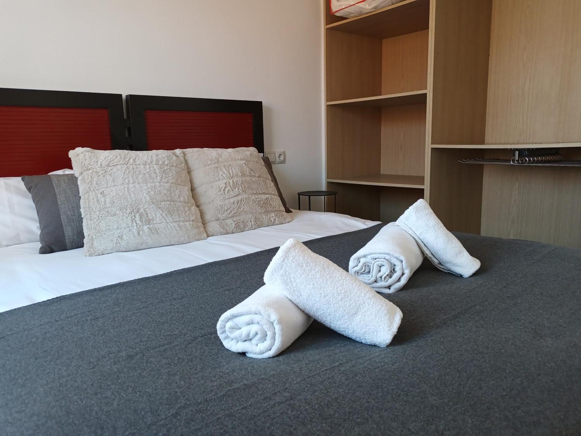 Apartamento Vacacional Cuarteles Málaga Exteriör bild