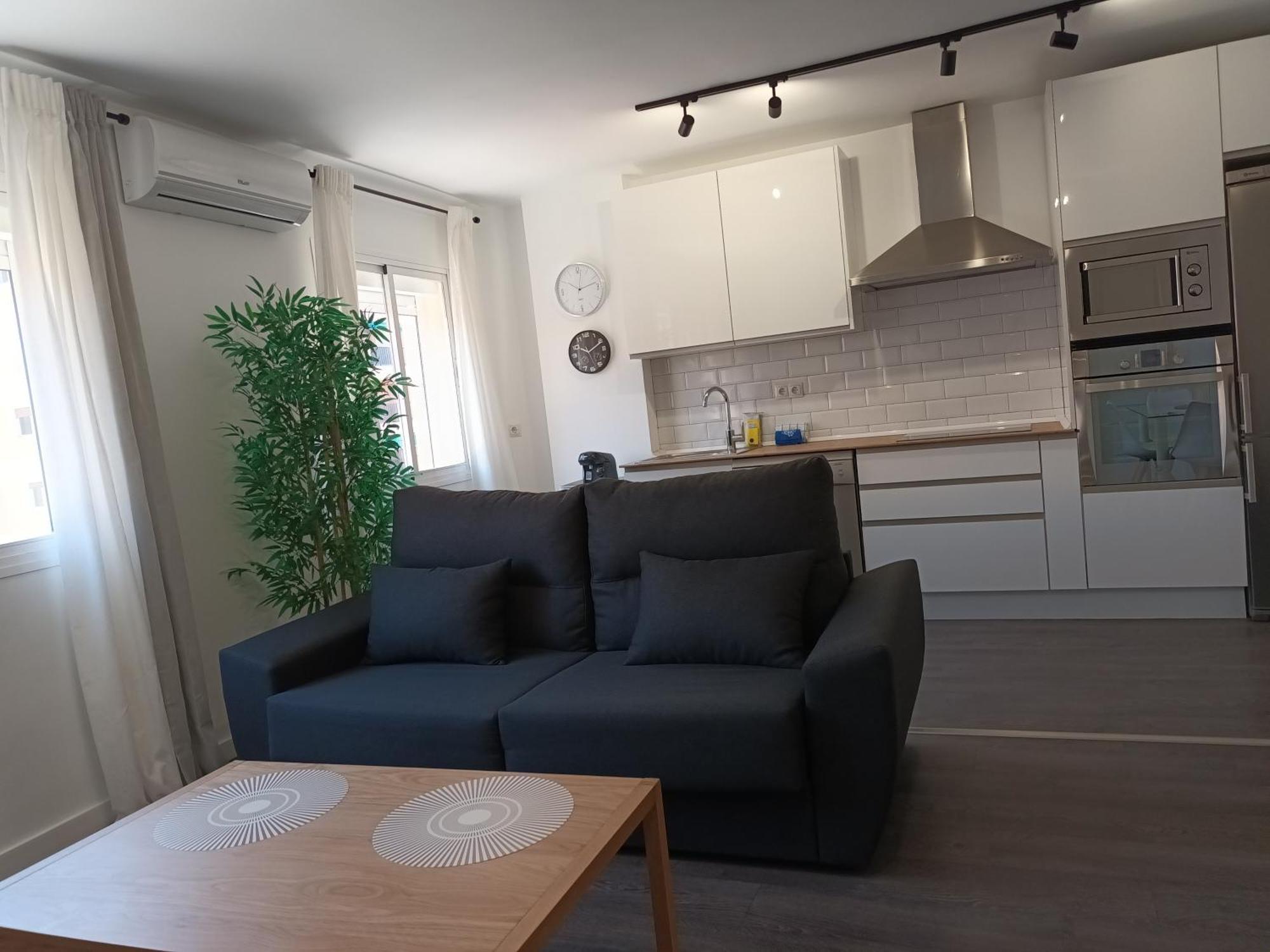 Apartamento Vacacional Cuarteles Málaga Exteriör bild