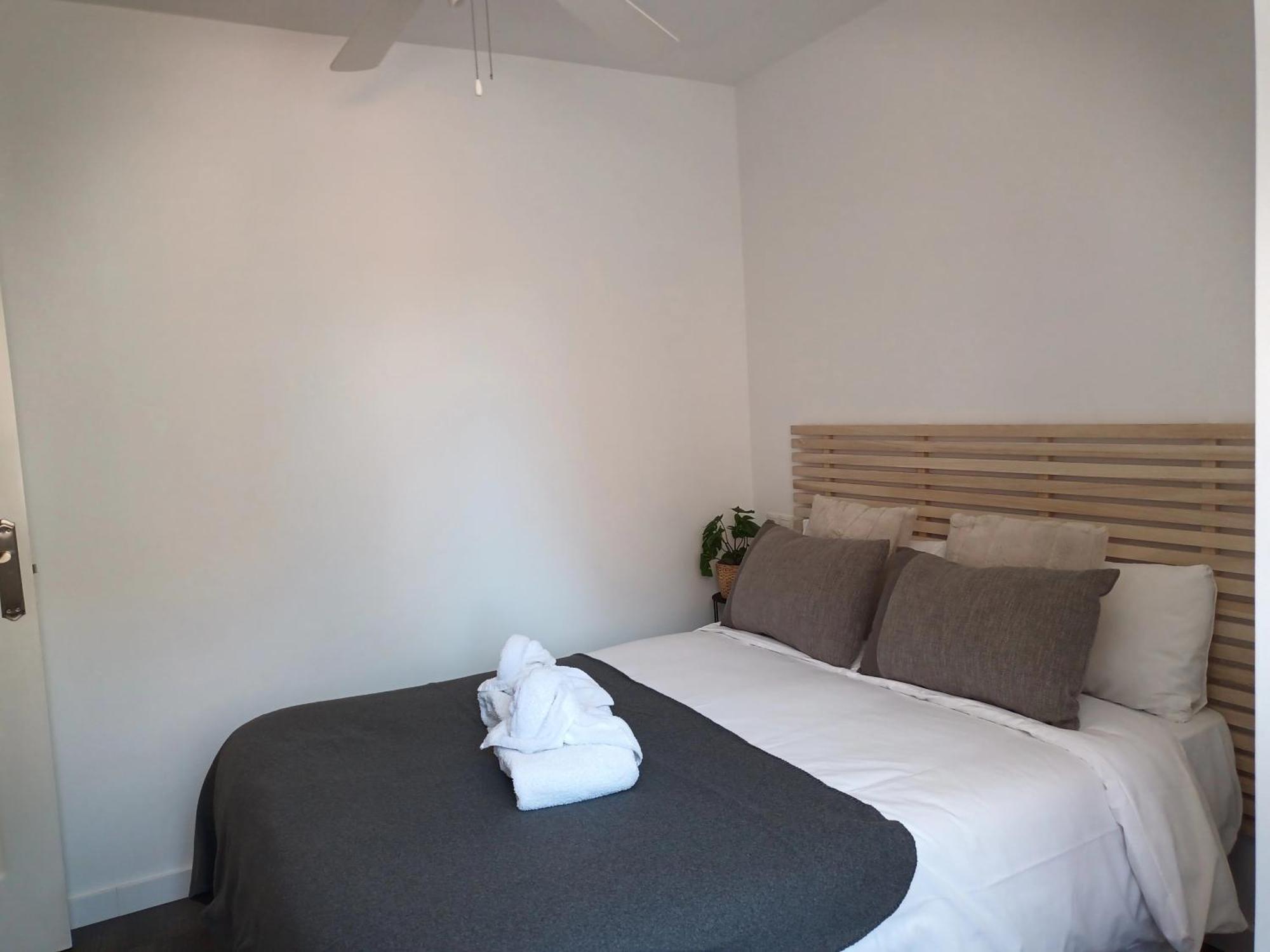 Apartamento Vacacional Cuarteles Málaga Exteriör bild